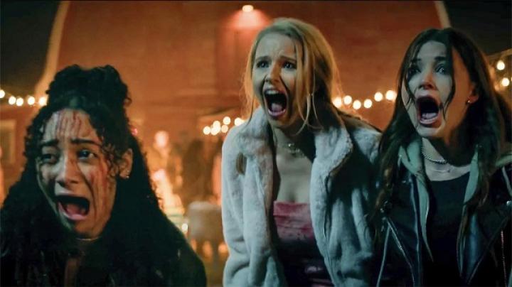 مشاهدة فيلم Clown in a Cornfield 2025 مدبلج